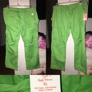 Women’s plus size Medical scrubs